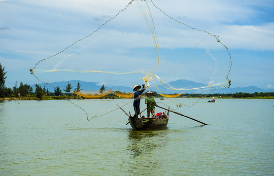 Hai[-]dòng[-]sông[-]lạ[-]ở[-]xứ[-]Quảng